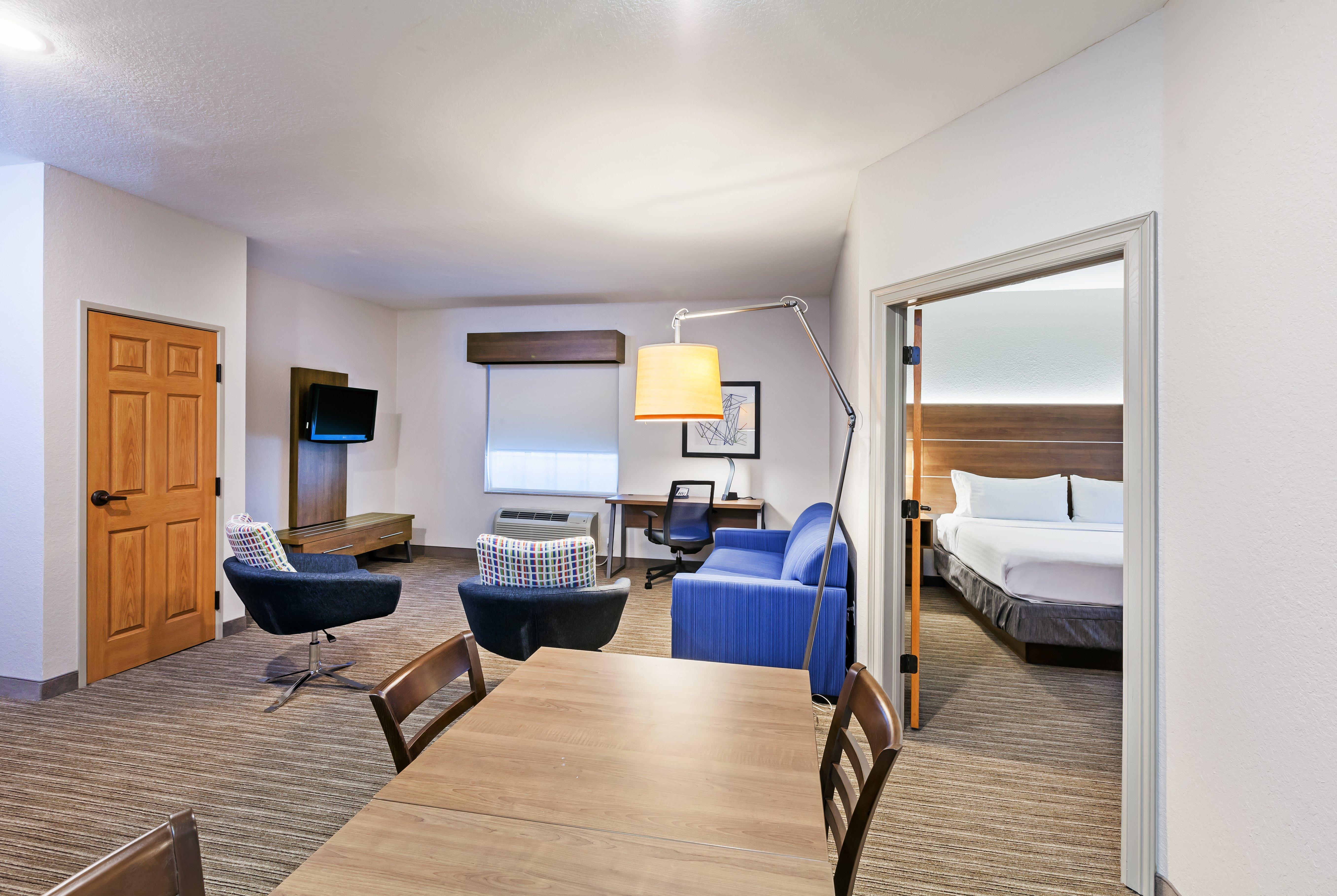 Holiday Inn Express & Suites Tulsa S Broken Arrow Hwy 51 By Ihg Eksteriør billede