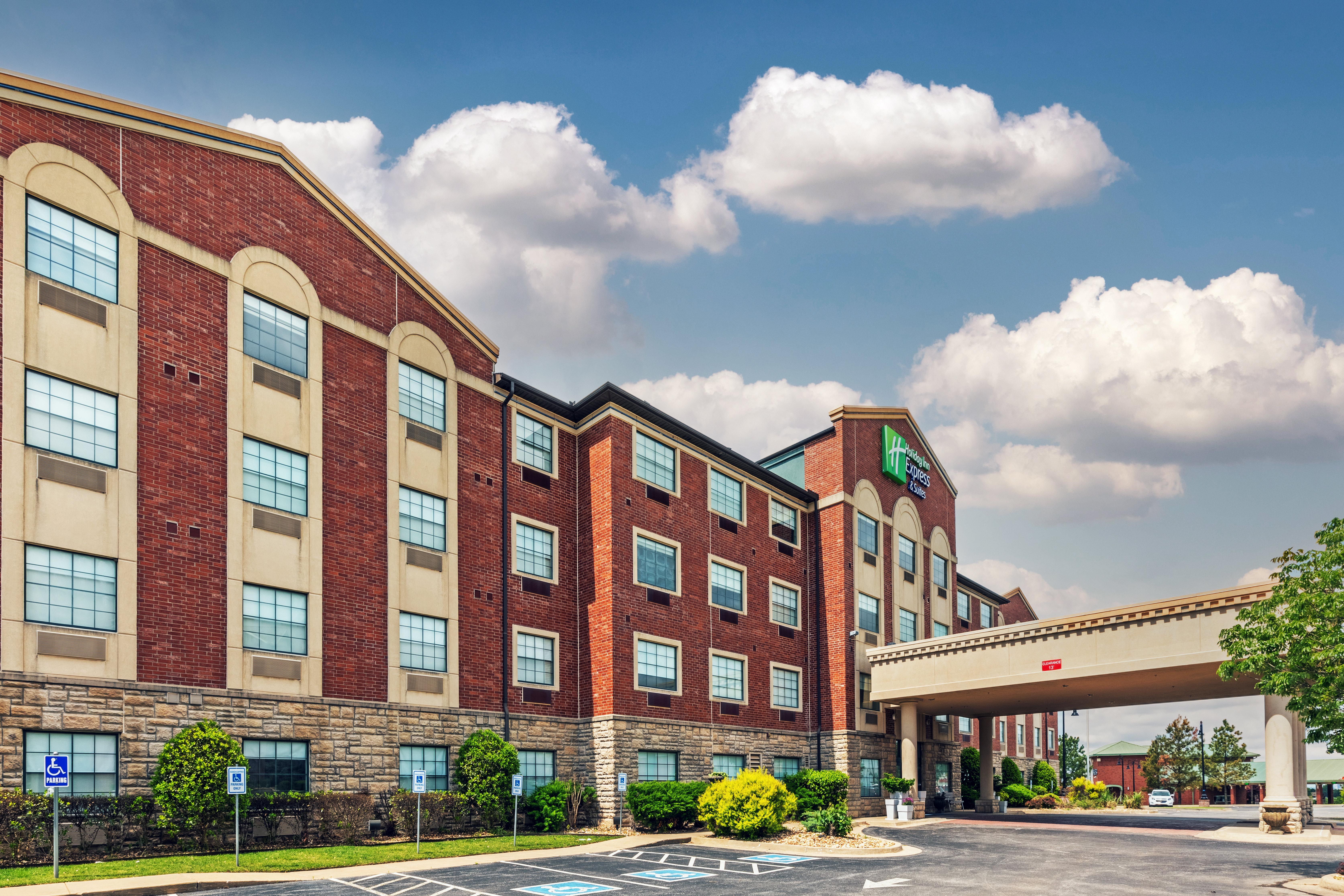 Holiday Inn Express & Suites Tulsa S Broken Arrow Hwy 51 By Ihg Eksteriør billede