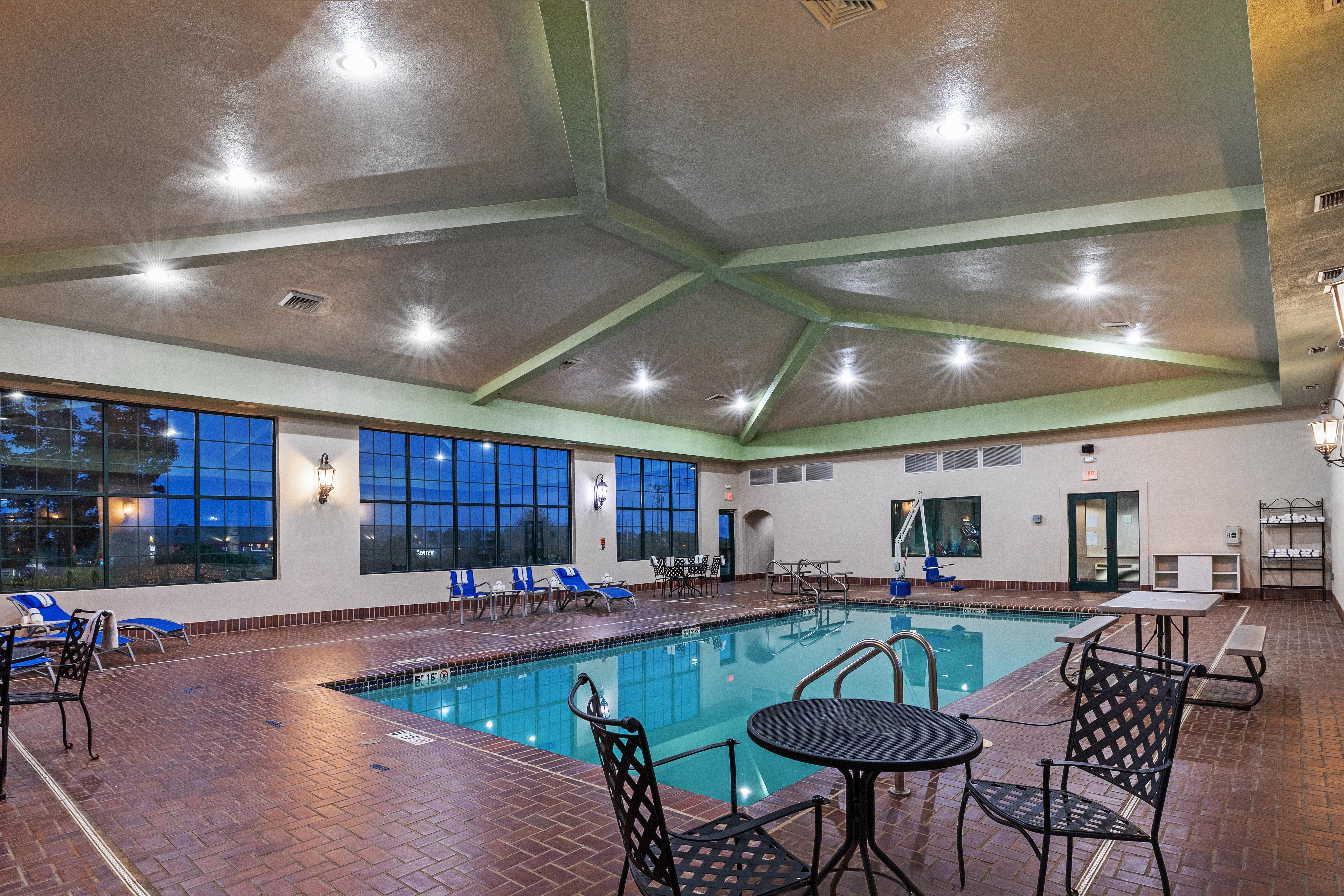 Holiday Inn Express & Suites Tulsa S Broken Arrow Hwy 51 By Ihg Eksteriør billede