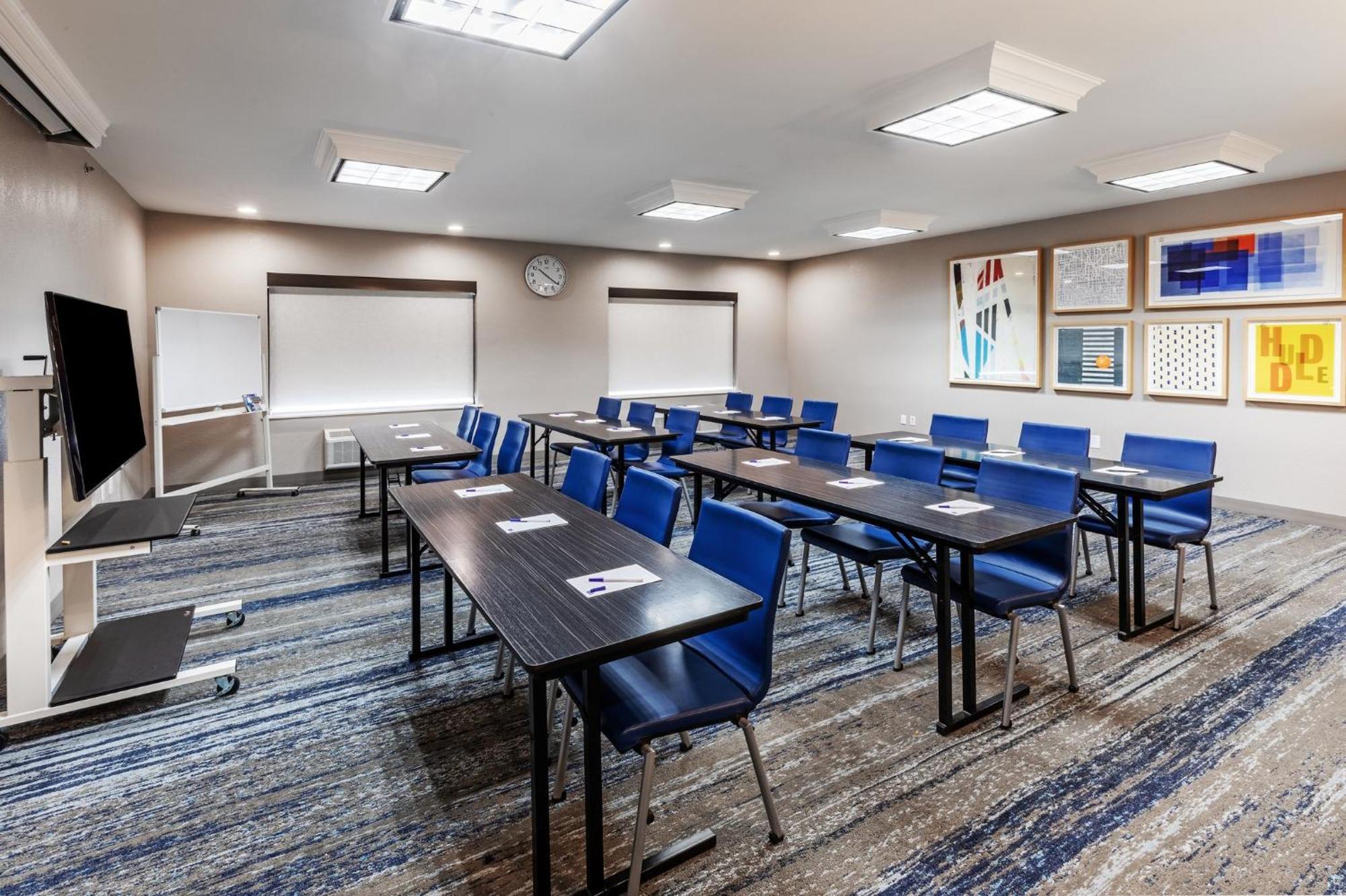 Holiday Inn Express & Suites Tulsa S Broken Arrow Hwy 51 By Ihg Eksteriør billede