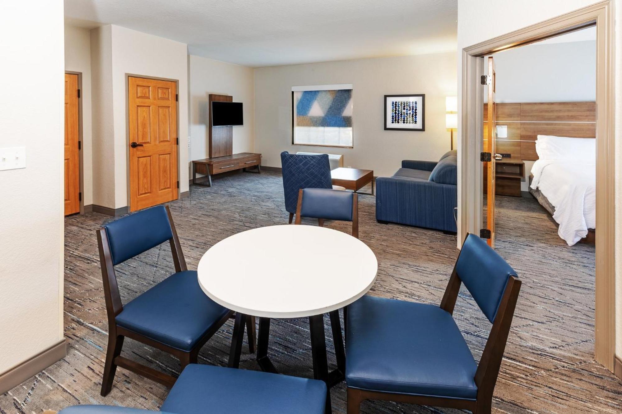Holiday Inn Express & Suites Tulsa S Broken Arrow Hwy 51 By Ihg Eksteriør billede