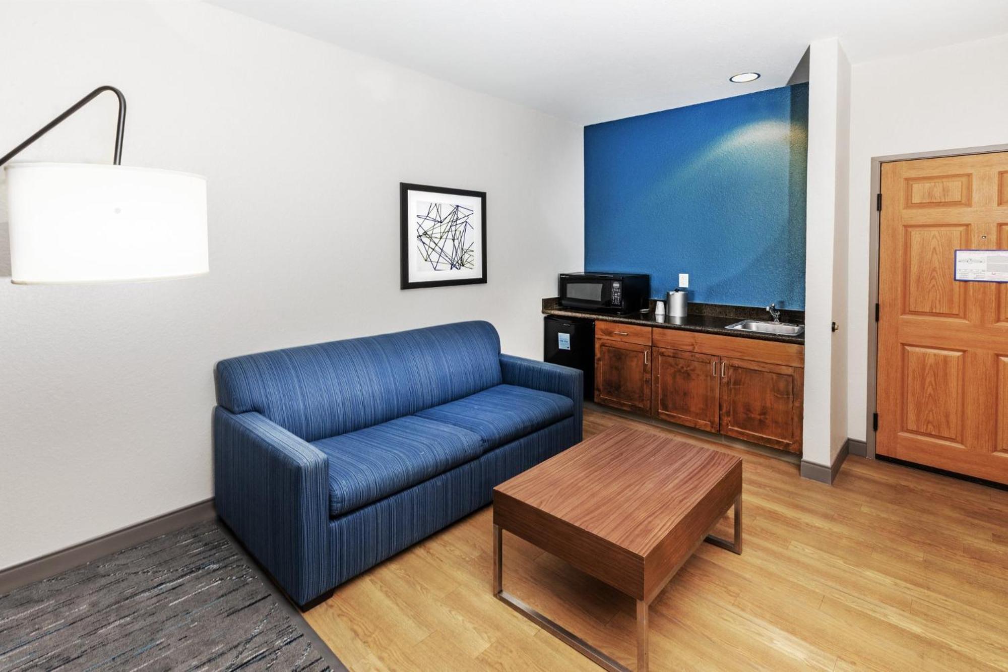 Holiday Inn Express & Suites Tulsa S Broken Arrow Hwy 51 By Ihg Eksteriør billede